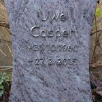 Hochstein aus Lavendula, Aluschrift in Einzelbuchstaben